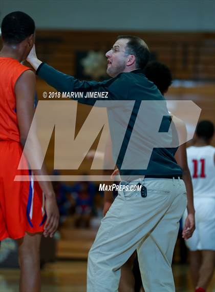 Thumbnail 3 in George Washington Prep vs. University (CIF D1 Final) photogallery.