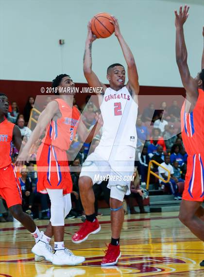 Thumbnail 1 in George Washington Prep vs. University (CIF D1 Final) photogallery.