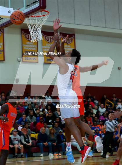 Thumbnail 3 in George Washington Prep vs. University (CIF D1 Final) photogallery.