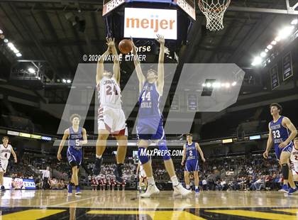 Thumbnail 3 in Covington Catholic vs St. Henry (ninth region semifinals) photogallery.