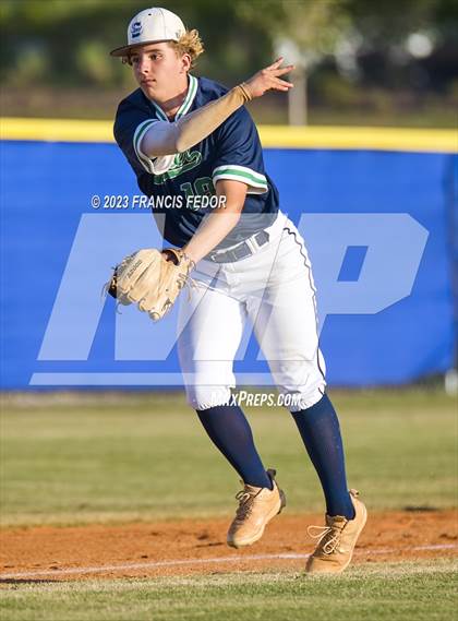 Thumbnail 1 in Spoto @ Sumner photogallery.