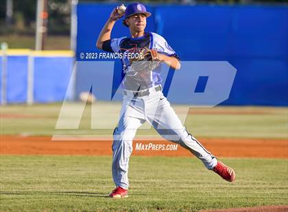 Thumbnail 1 in Spoto @ Sumner photogallery.
