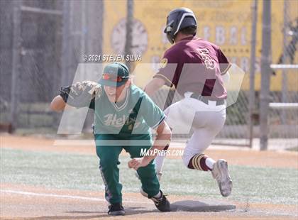 Thumbnail 1 in Helix vs. Point Loma (CIF SDS D1 First Round) photogallery.