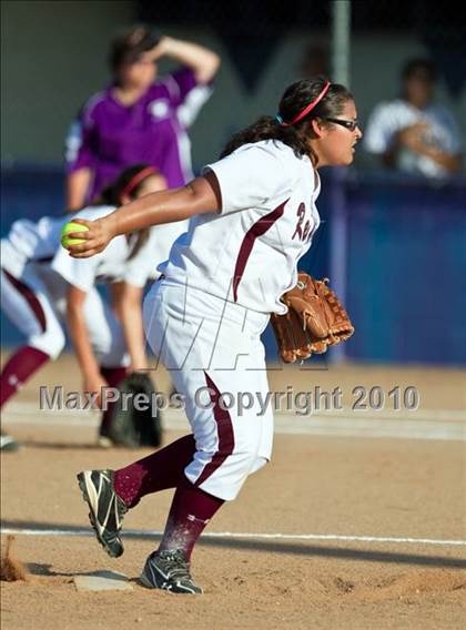 Thumbnail 2 in Reagan vs Angleton (Region III-4A Area Playoffs - Game 2) photogallery.