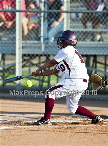 Thumbnail 3 in Reagan vs Angleton (Region III-4A Area Playoffs - Game 2) photogallery.