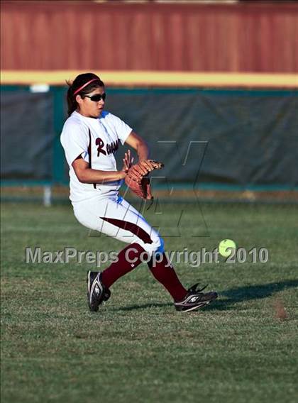 Thumbnail 2 in Reagan vs Angleton (Region III-4A Area Playoffs - Game 2) photogallery.