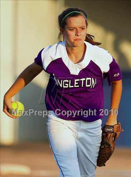 Thumbnail 1 in Reagan vs Angleton (Region III-4A Area Playoffs - Game 2) photogallery.