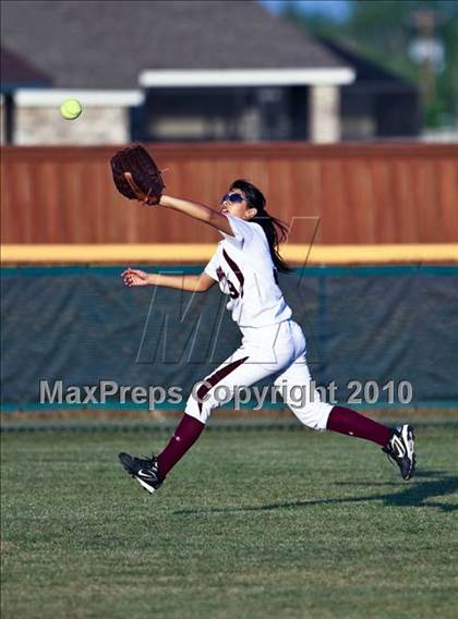 Thumbnail 1 in Reagan vs Angleton (Region III-4A Area Playoffs - Game 2) photogallery.