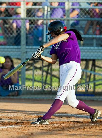 Thumbnail 3 in Reagan vs Angleton (Region III-4A Area Playoffs - Game 2) photogallery.