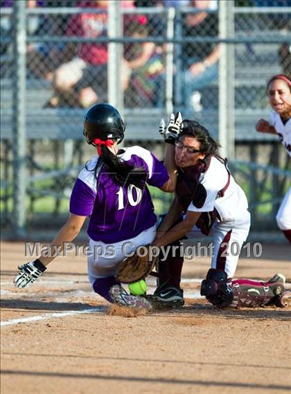 Thumbnail 2 in Reagan vs Angleton (Region III-4A Area Playoffs - Game 2) photogallery.