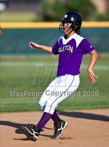 Thumbnail 2 in Reagan vs Angleton (Region III-4A Area Playoffs - Game 2) photogallery.
