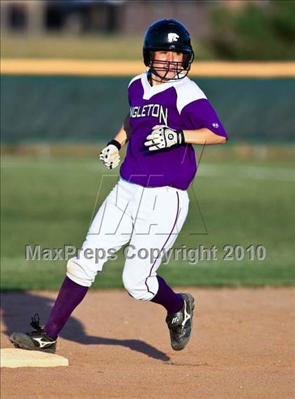 Thumbnail 2 in Reagan vs Angleton (Region III-4A Area Playoffs - Game 2) photogallery.
