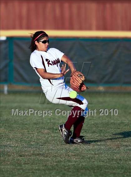 Thumbnail 3 in Reagan vs Angleton (Region III-4A Area Playoffs - Game 2) photogallery.