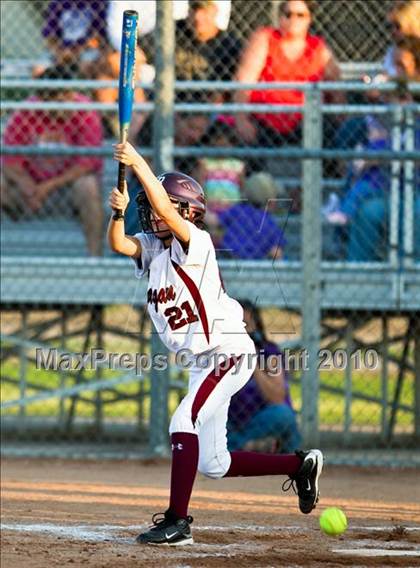 Thumbnail 1 in Reagan vs Angleton (Region III-4A Area Playoffs - Game 2) photogallery.