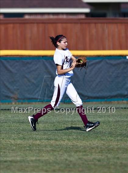Thumbnail 2 in Reagan vs Angleton (Region III-4A Area Playoffs - Game 2) photogallery.