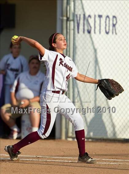 Thumbnail 2 in Reagan vs Angleton (Region III-4A Area Playoffs - Game 2) photogallery.