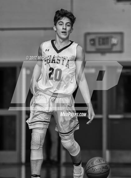 Thumbnail 2 in Newport @ Shasta photogallery.