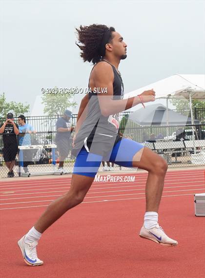 Thumbnail 1 in UIL 6A Track Region III Final (High Jump) photogallery.