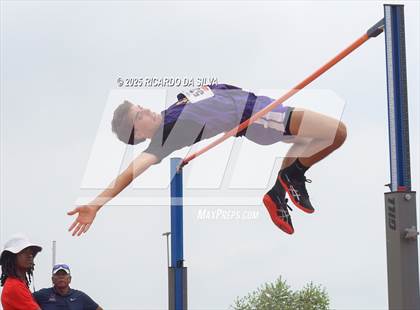 Thumbnail 2 in UIL 6A Track Region III Final (High Jump) photogallery.