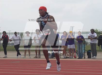 Thumbnail 1 in UIL 6A Track Region III Final (High Jump) photogallery.