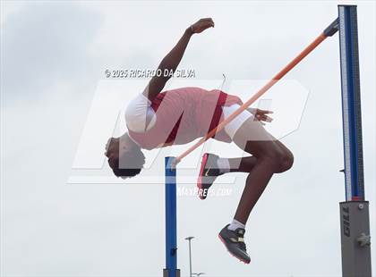 Thumbnail 1 in UIL 6A Track Region III Final (High Jump) photogallery.