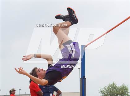 Thumbnail 2 in UIL 6A Track Region III Final (High Jump) photogallery.