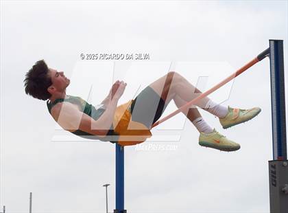 Thumbnail 2 in UIL 6A Track Region III Final (High Jump) photogallery.
