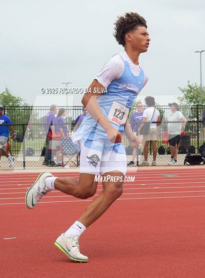 Thumbnail 3 in UIL 6A Track Region III Final (High Jump) photogallery.