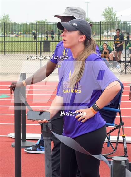Thumbnail 1 in UIL 6A Track Region III Final (High Jump) photogallery.