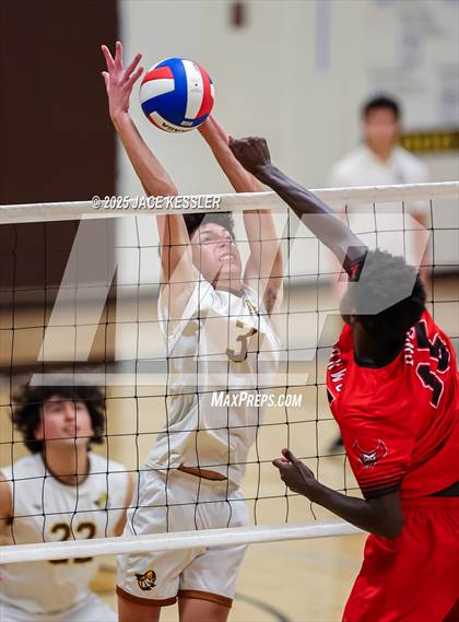 Thumbnail 3 in Oakwood @ Crespi photogallery.