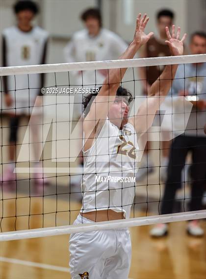 Thumbnail 1 in Oakwood @ Crespi photogallery.