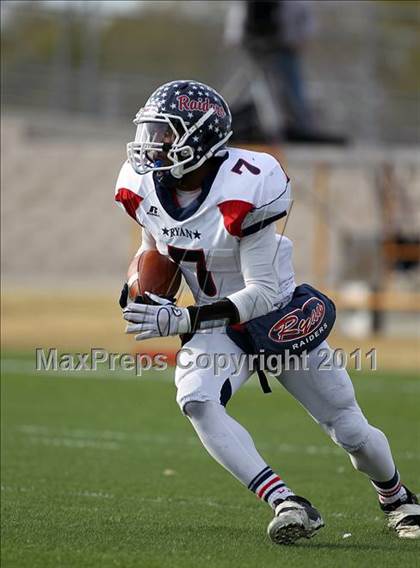 Thumbnail 2 in Midway vs. Ryan (4A Division 1 Region 1 Semifinals) photogallery.