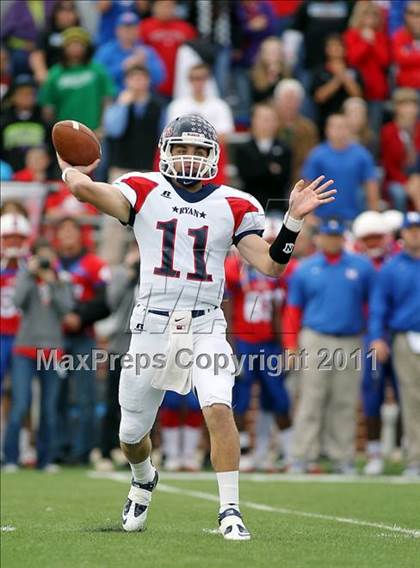 Thumbnail 1 in Midway vs. Ryan (4A Division 1 Region 1 Semifinals) photogallery.