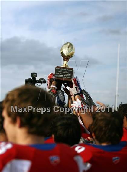 Thumbnail 2 in Midway vs. Ryan (4A Division 1 Region 1 Semifinals) photogallery.