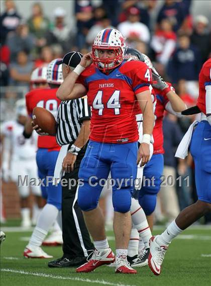 Thumbnail 2 in Midway vs. Ryan (4A Division 1 Region 1 Semifinals) photogallery.