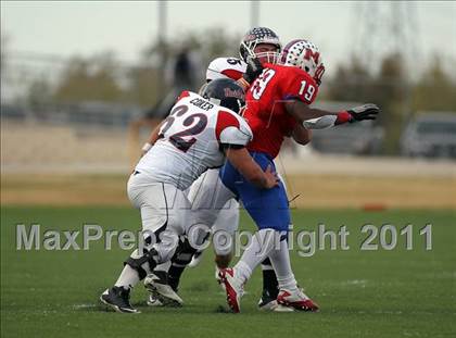 Thumbnail 3 in Midway vs. Ryan (4A Division 1 Region 1 Semifinals) photogallery.