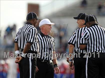 Thumbnail 3 in Midway vs. Ryan (4A Division 1 Region 1 Semifinals) photogallery.