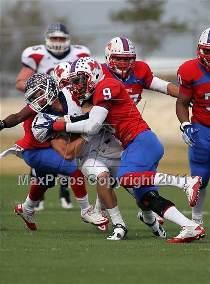 Thumbnail 2 in Midway vs. Ryan (4A Division 1 Region 1 Semifinals) photogallery.