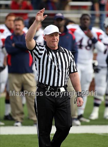 Thumbnail 2 in Midway vs. Ryan (4A Division 1 Region 1 Semifinals) photogallery.