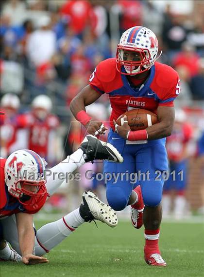 Thumbnail 2 in Midway vs. Ryan (4A Division 1 Region 1 Semifinals) photogallery.