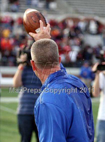 Thumbnail 3 in Midway vs. Ryan (4A Division 1 Region 1 Semifinals) photogallery.