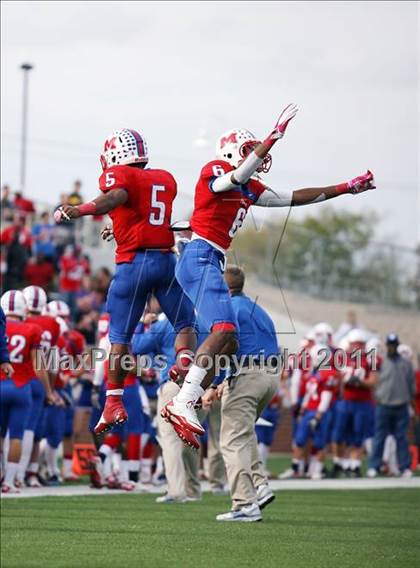 Thumbnail 3 in Midway vs. Ryan (4A Division 1 Region 1 Semifinals) photogallery.