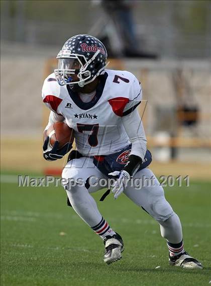 Thumbnail 1 in Midway vs. Ryan (4A Division 1 Region 1 Semifinals) photogallery.