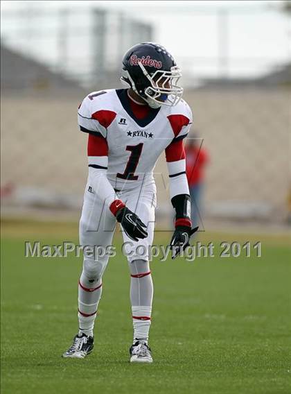 Thumbnail 2 in Midway vs. Ryan (4A Division 1 Region 1 Semifinals) photogallery.