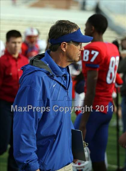 Thumbnail 2 in Midway vs. Ryan (4A Division 1 Region 1 Semifinals) photogallery.