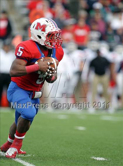 Thumbnail 2 in Midway vs. Ryan (4A Division 1 Region 1 Semifinals) photogallery.