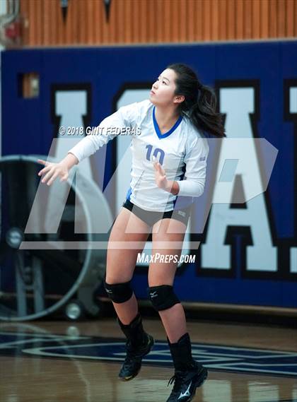 Thumbnail 3 in Moreau Catholic @ Acalanes photogallery.
