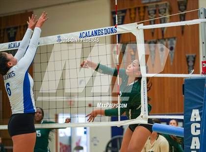 Thumbnail 3 in Moreau Catholic @ Acalanes photogallery.