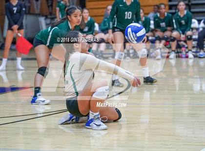 Thumbnail 2 in Moreau Catholic @ Acalanes photogallery.