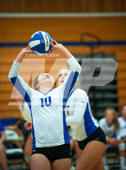 Thumbnail 2 in Moreau Catholic @ Acalanes photogallery.